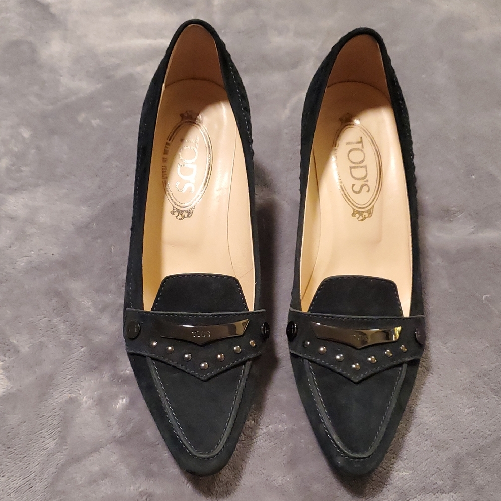 Tod's Green Elegant Suede Heels